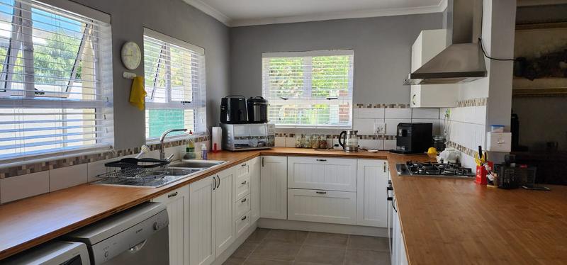 3 Bedroom Property for Sale in Kleinmond Western Cape